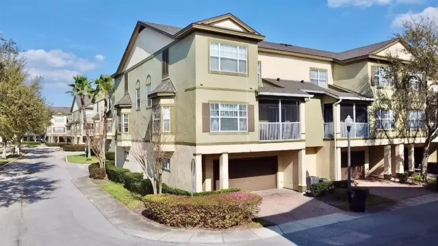 MLS: O6093280 Condo For Sale