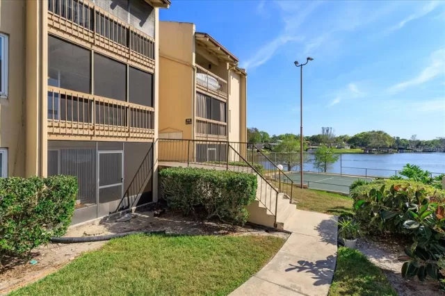 MLS: O6093767 Condo For Sale