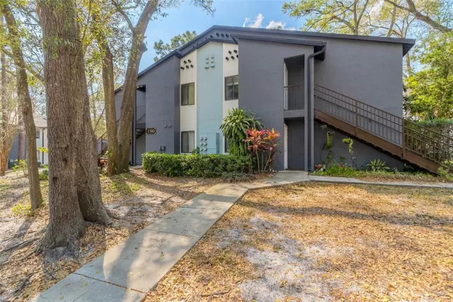 MLS: O6094625 Condo For Sale