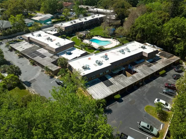 MLS: O6095118 Condo For Sale