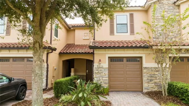 MLS: O6095732 Condo For Sale