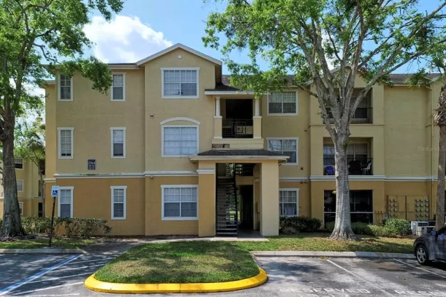 MLS: O6095881 Condo For Sale