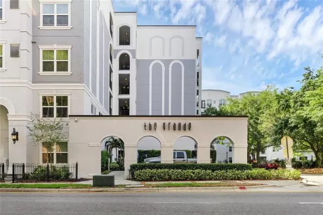 MLS: O6096263 Condo For Sale