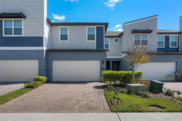 MLS: O6096334 Condo For Sale