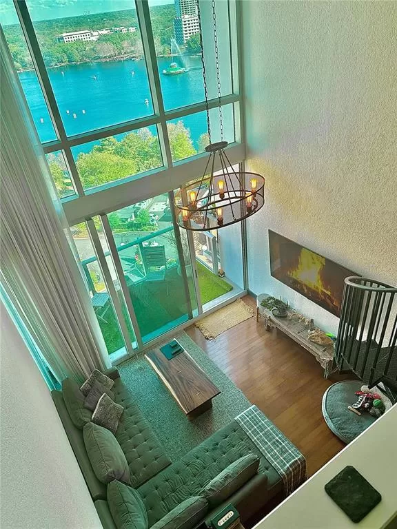 MLS: O6097267 Condo For Sale