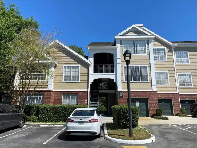 MLS: O6097546 Condo For Sale