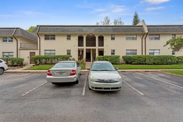 MLS: O6097714 Condo For Sale