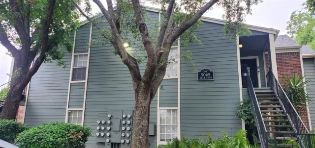 MLS: O6097917 Condo For Sale