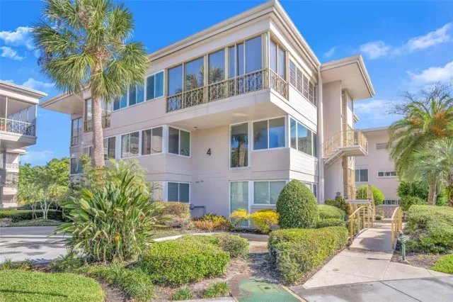 MLS: O6098692 Condo For Sale