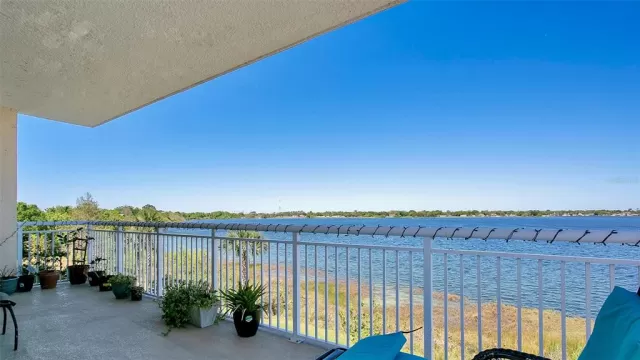 MLS: O6099002 Condo For Sale