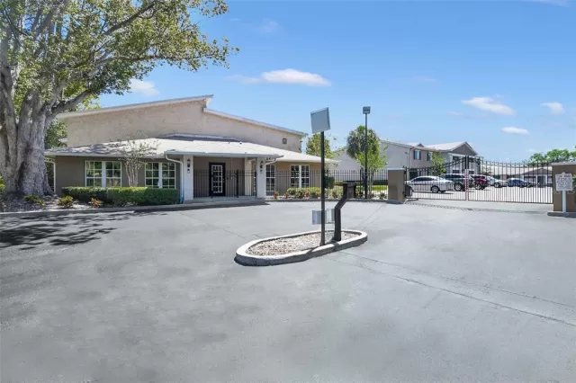 MLS: O6099296 Condo For Sale