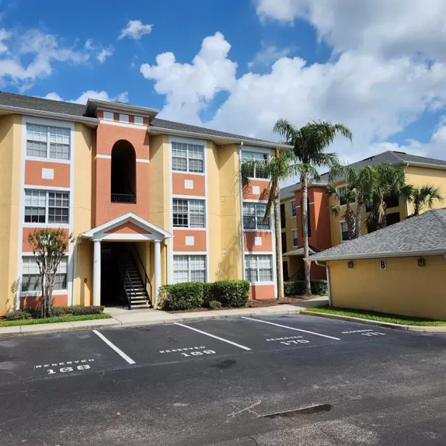 MLS: O6099460 Condo For Sale