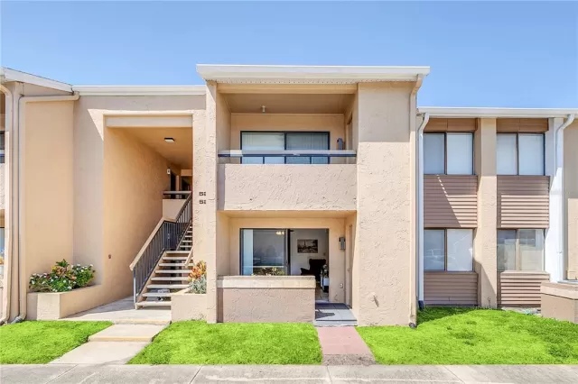MLS: O6099621 Condo For Sale