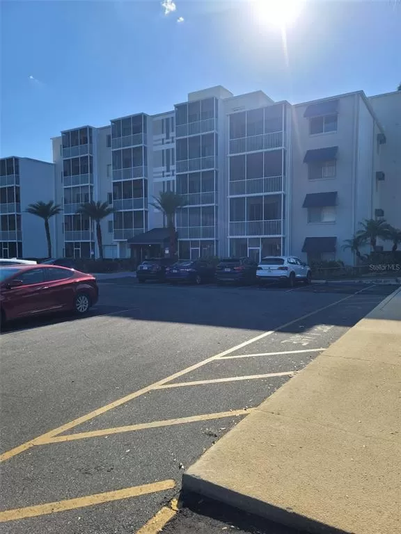 MLS: O6099677 Condo For Sale