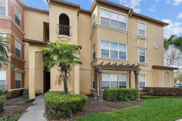 MLS: O6100083 Condo For Sale