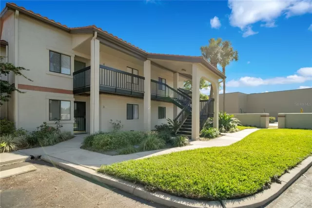 MLS: O6100097 Condo For Sale