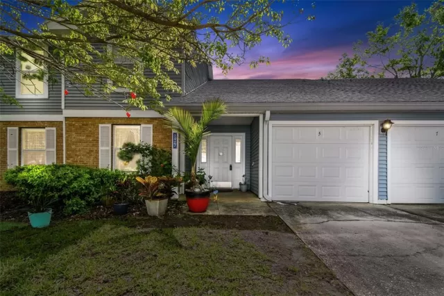 MLS: O6100365 Condo For Sale