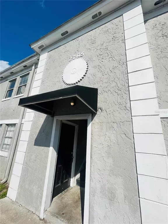 MLS: O6100400 Condo For Sale