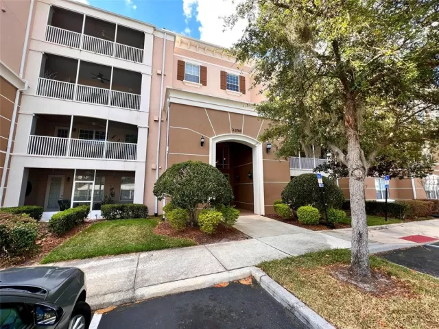 MLS: O6100411 Condo For Sale