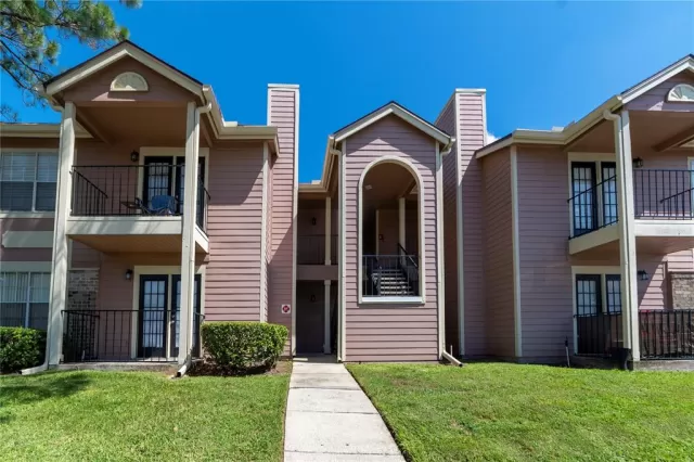 MLS: O6100495 Condo For Sale