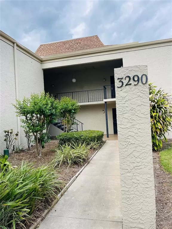 MLS: O6100702 Condo For Sale