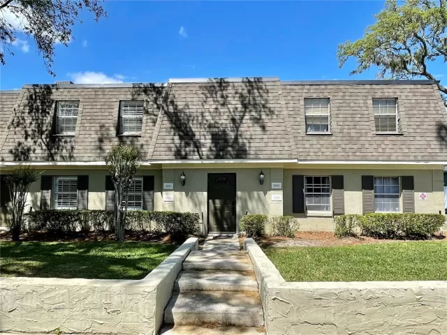MLS: O6100724 Condo For Sale