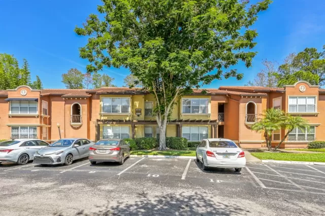 MLS: O6101050 Condo For Sale