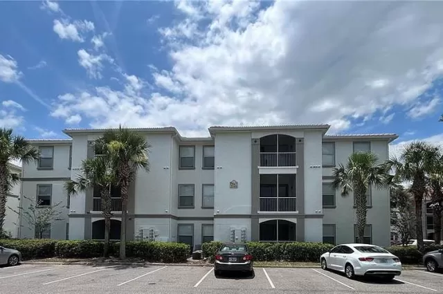 MLS: O6101941 Condo For Sale