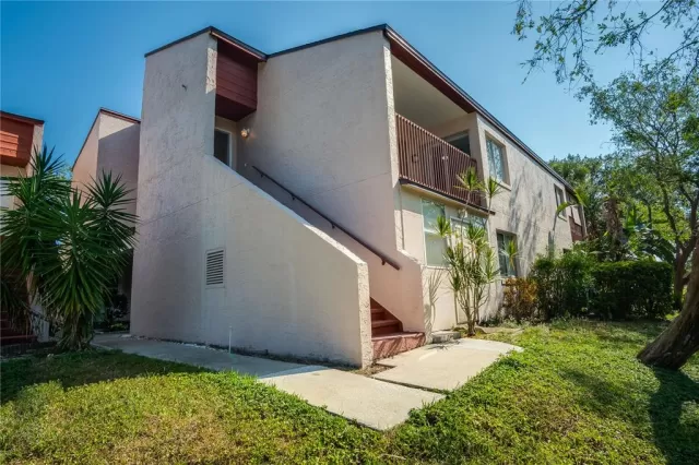 MLS: O6101999 Condo For Sale