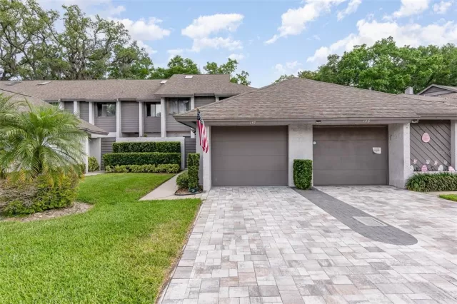 MLS: O6102484 Condo For Sale