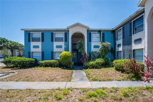 MLS: O6102819 Condo For Sale