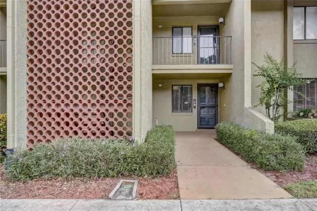 MLS: O6102848 Condo For Sale