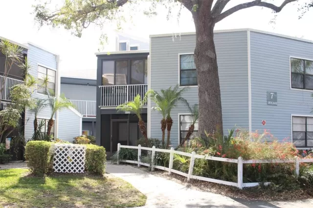 MLS: O6102855 Condo For Sale