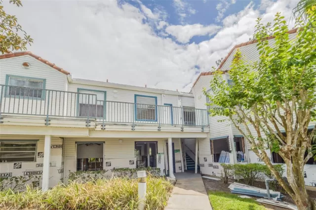 MLS: O6103971 Condo For Sale