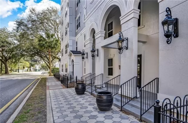 MLS: O6104405 Condo For Sale