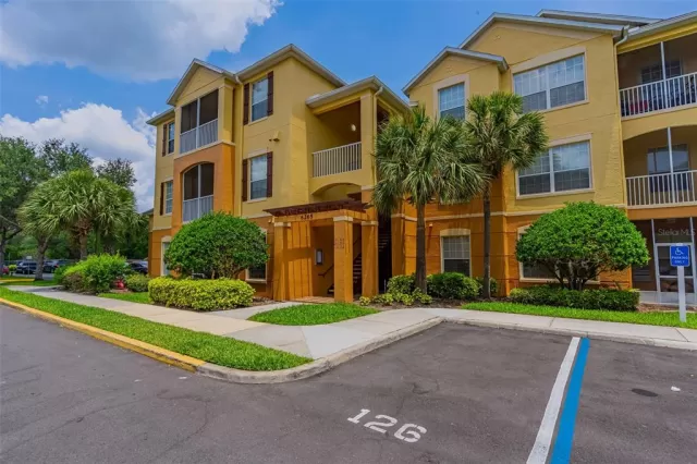 MLS: O6105192 Condo For Sale