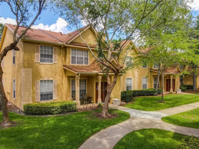 MLS: O6105262 Condo For Sale