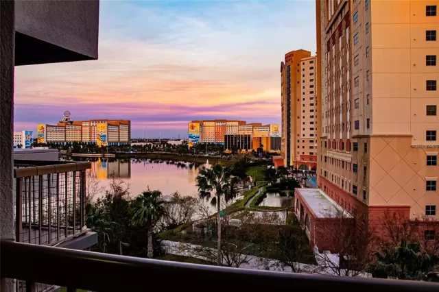 MLS: O6105321 Condo For Sale