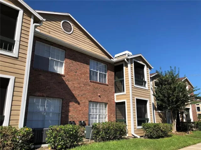 MLS: O6105384 Condo For Sale