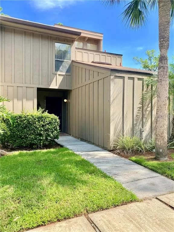 MLS: O6105504 Condo For Sale