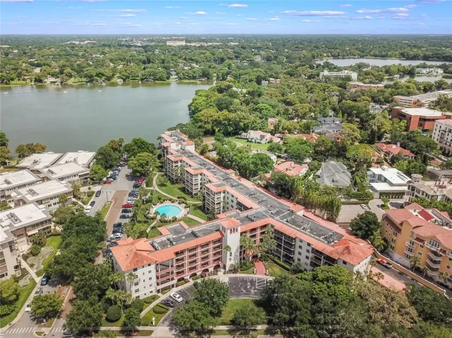 MLS: O6105582 Condo For Sale