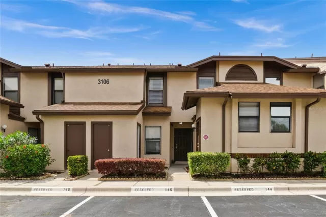 MLS: O6105583 Condo For Sale