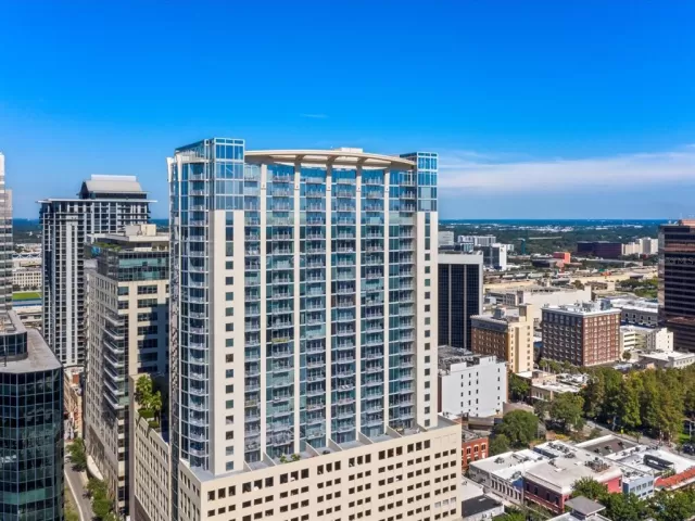 MLS: O6106520 Condo For Sale