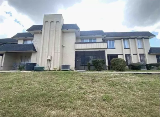 MLS: O6107888 Condo For Sale