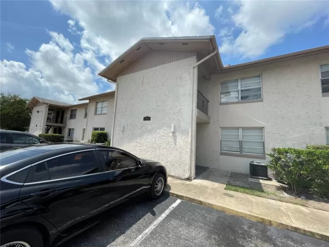 MLS: O6108033 Condo For Sale