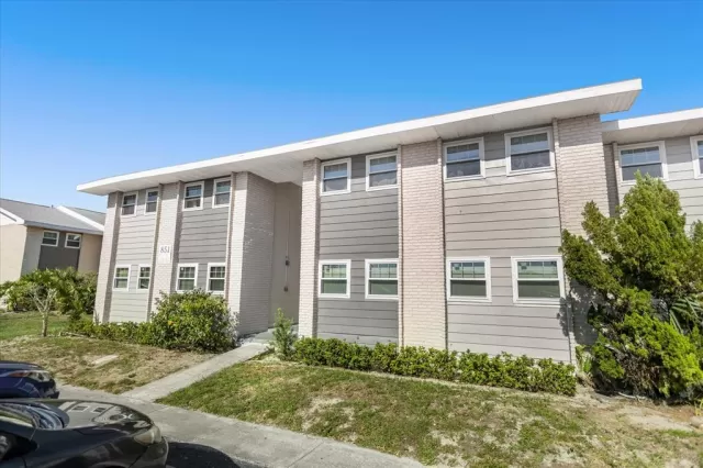 MLS: O6108348 Condo For Sale