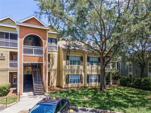 MLS: O6108485 Condo For Sale