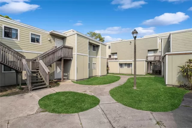 MLS: O6109233 Condo For Sale