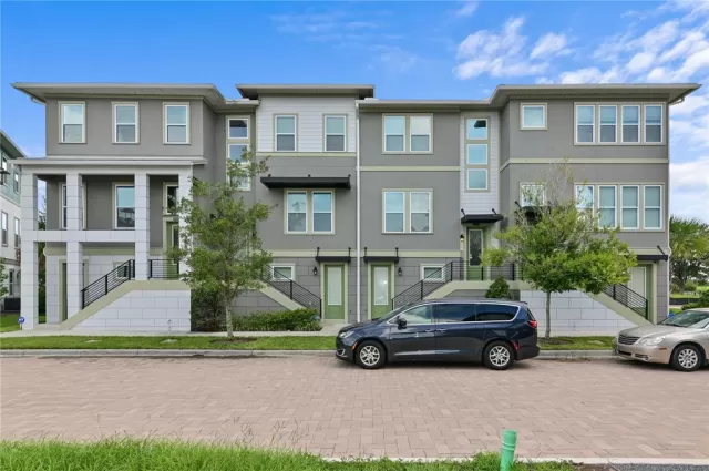 MLS: O6109393 Condo For Sale