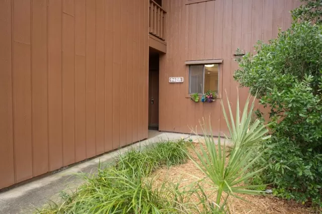 MLS: O6109802 Condo For Sale